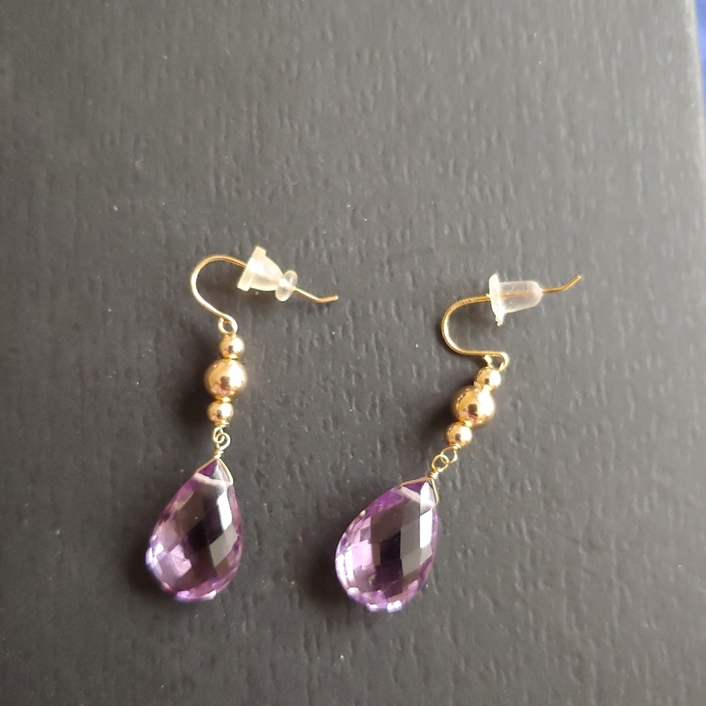 14k yellow gold dangle earrings with amethyst